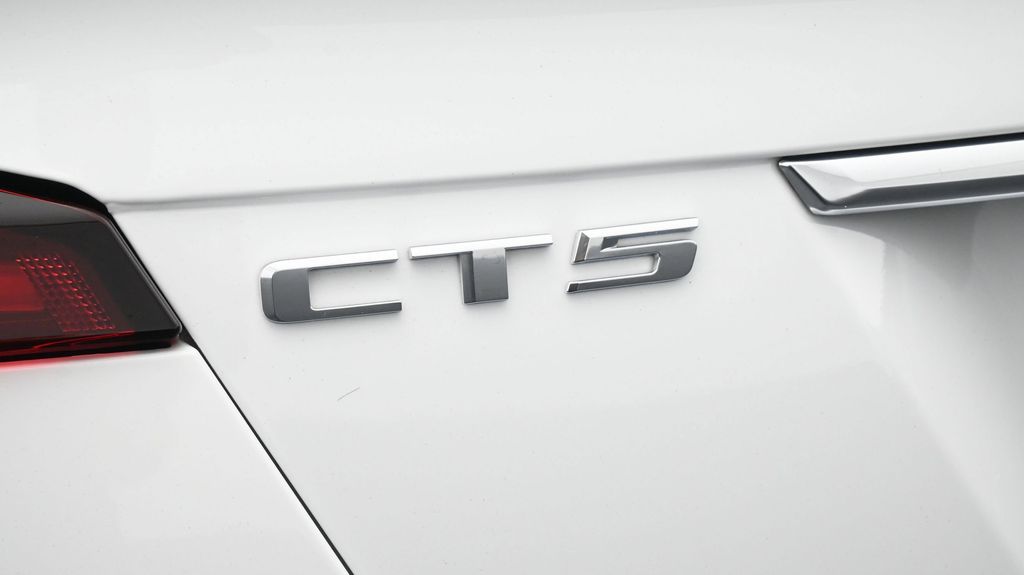 Used 2024 White Cadillac Luxury image 21