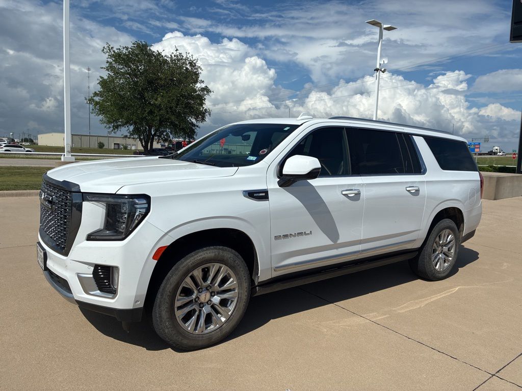Summit White 2024 GMC Yukon XL Denali 4WD SUV / Crossover Four-Wheel Drive