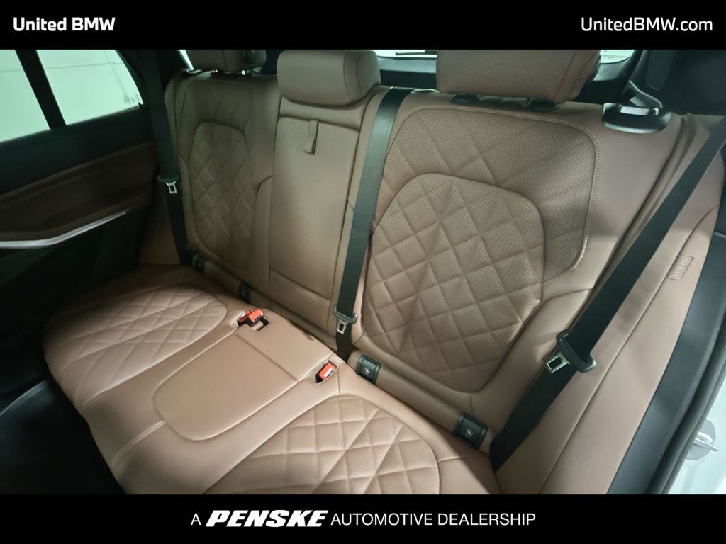 Thumbnail: 2026 BMW X5 - 21