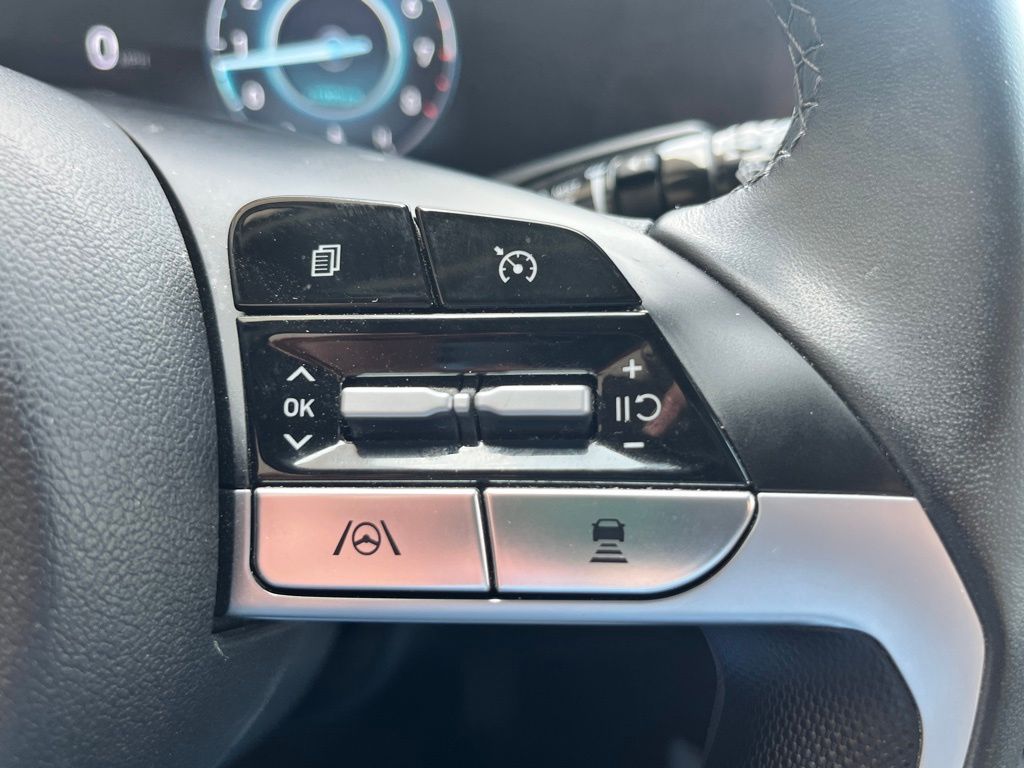 2023 Hyundai Elantra Limited Edition 15