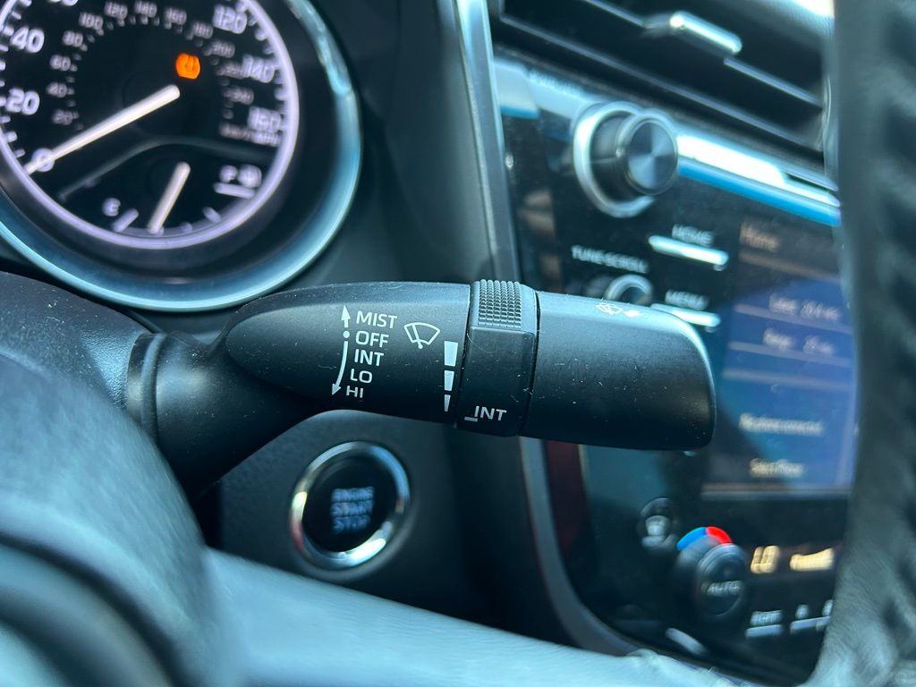 2020 Toyota Camry XLE 20