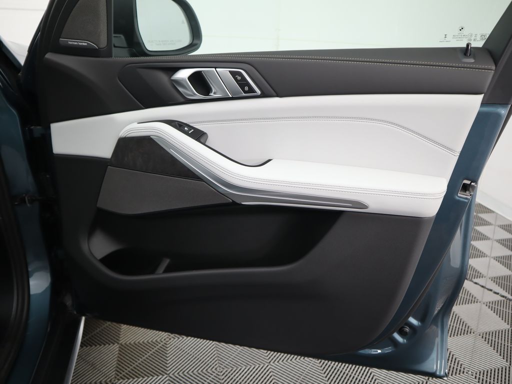 Thumbnail: 2026 BMW X5 - 26