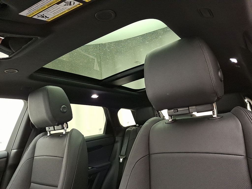Thumbnail: 2026 Land Rover Range Rover Evoque - 9