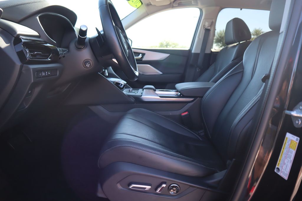 Thumbnail: 2023 Acura MDX - 18