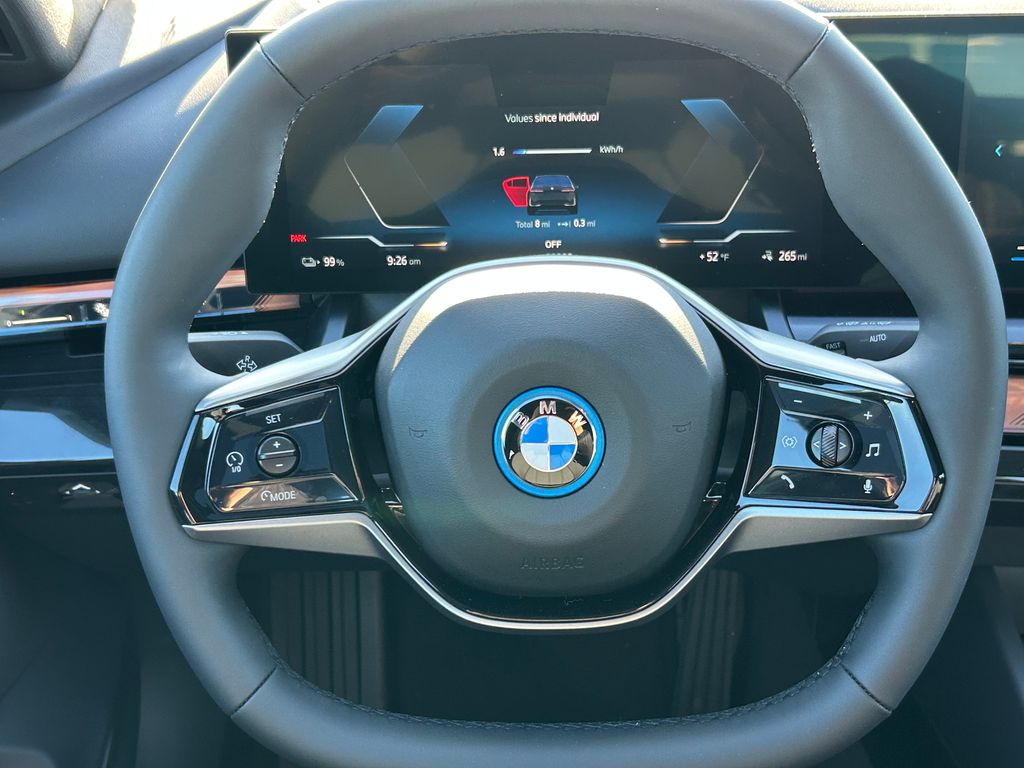 2025 BMW i5 eDrive40 19