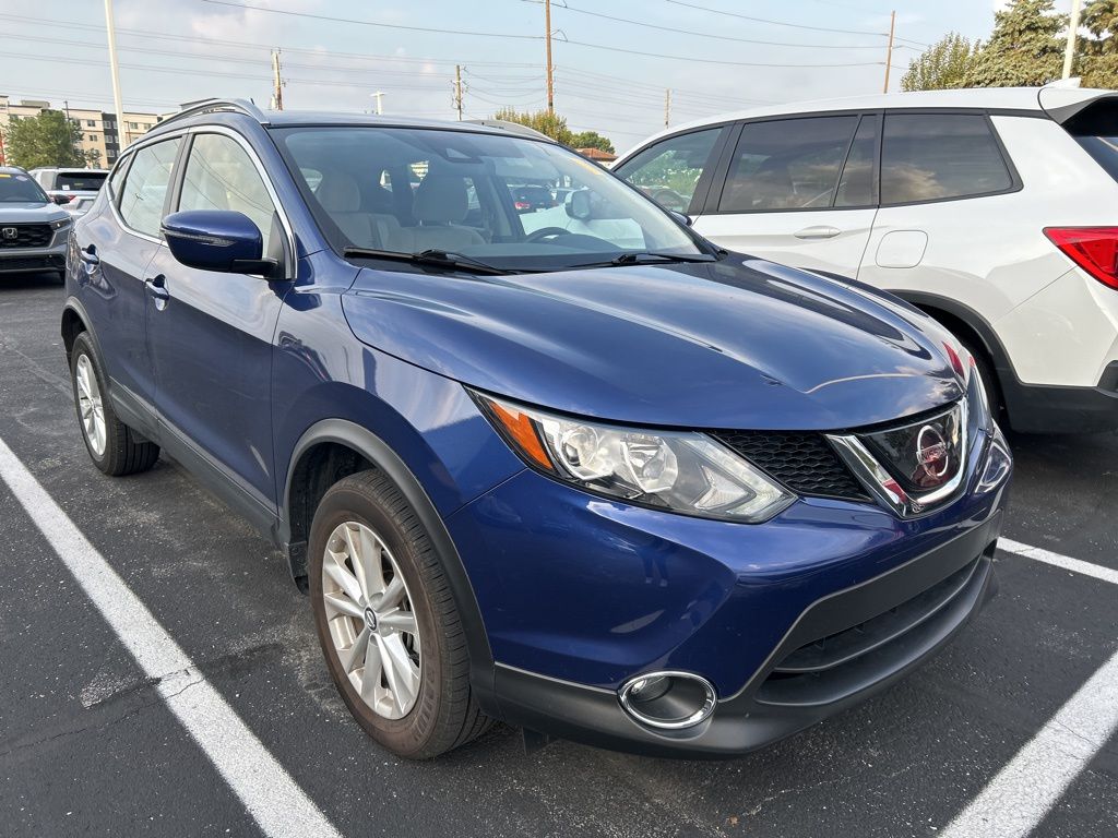 Thumbnail: 2019 Nissan Rogue Sport - 4