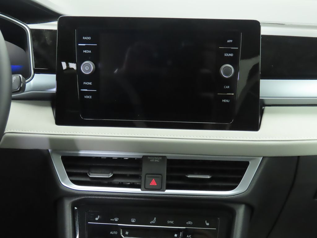 2025 Volkswagen Taos SE 15