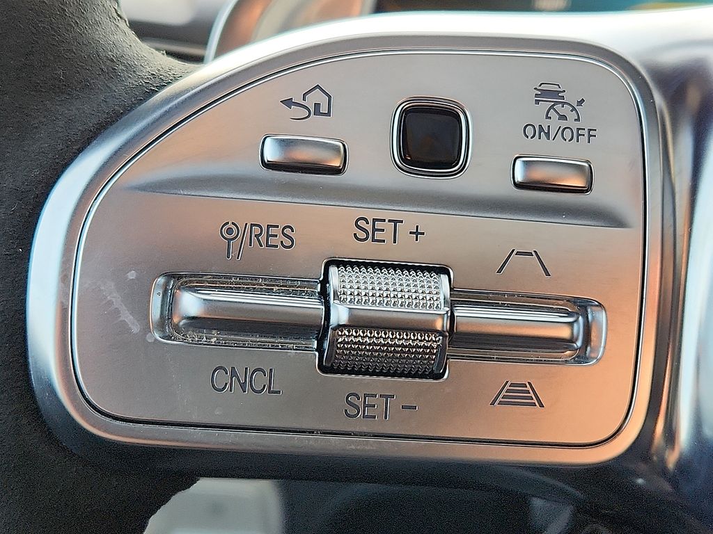 Thumbnail: 2023 Mercedes-Benz GLE - 22