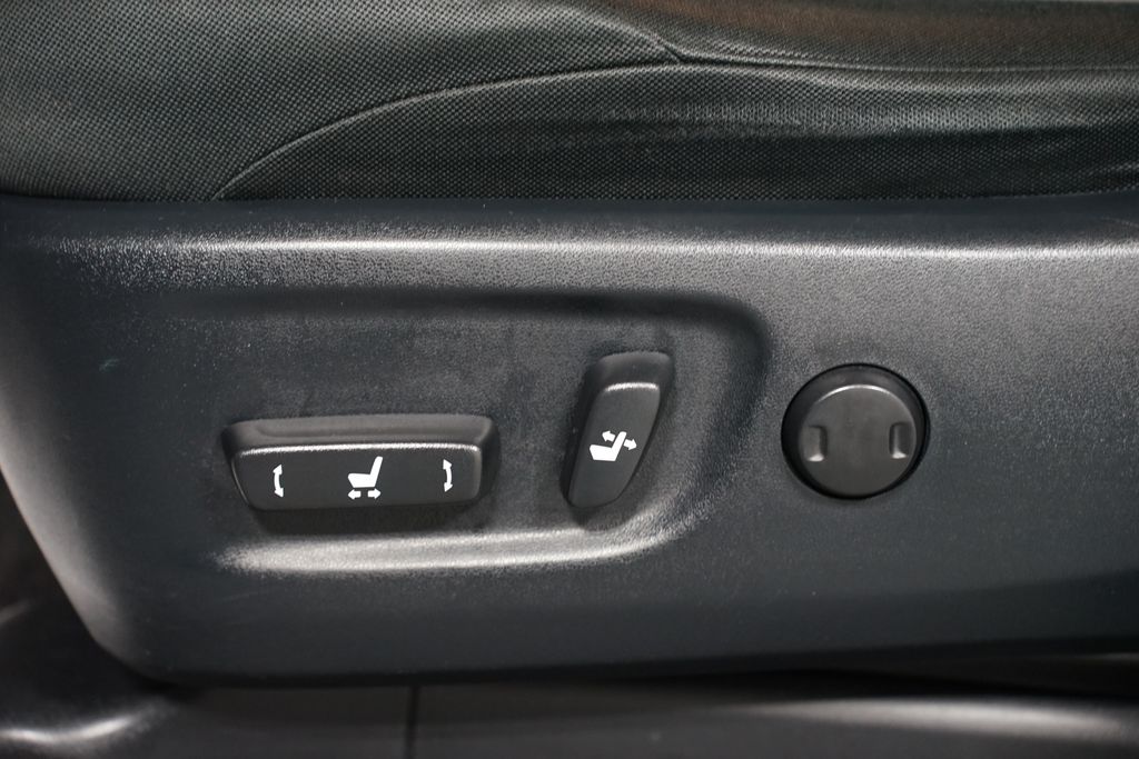 Thumbnail: 2022 Toyota 4Runner - 32