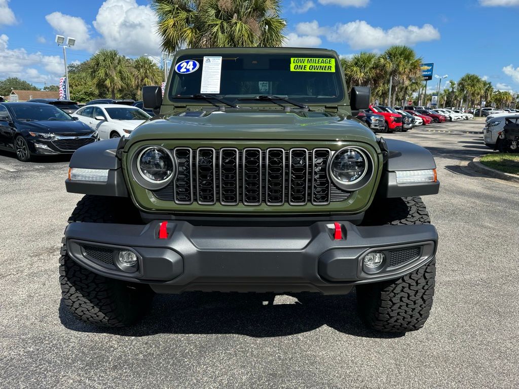 2024 Jeep Wrangler Rubicon 2