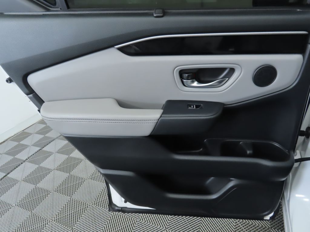 Thumbnail: 2023 Honda Pilot - 27