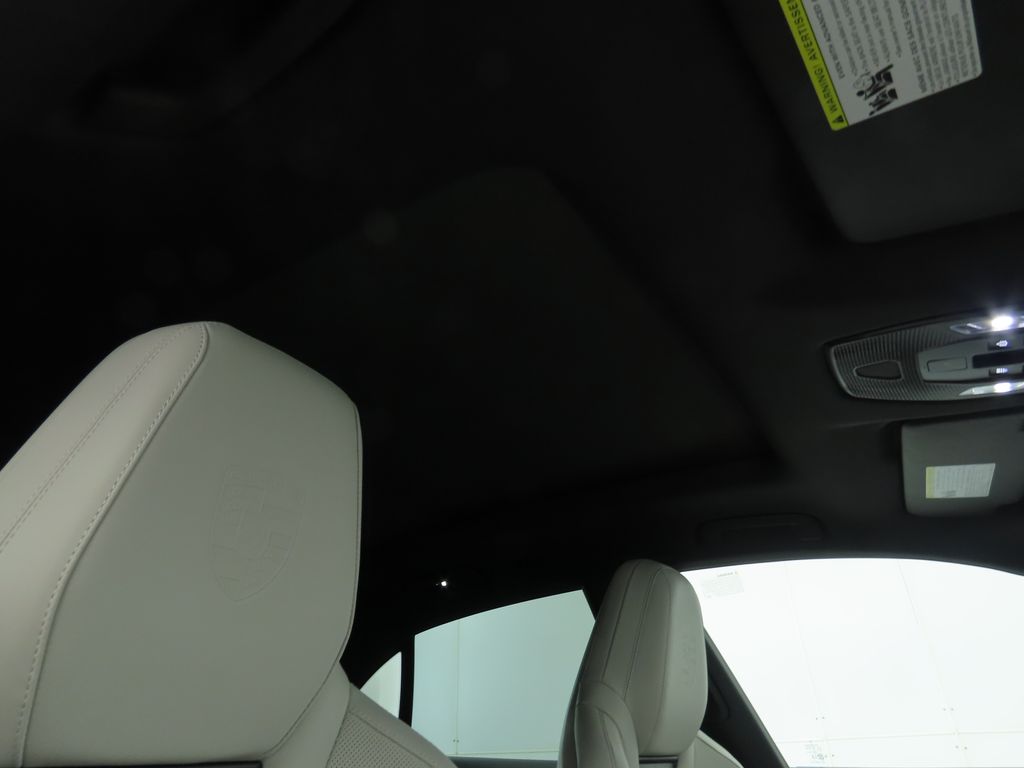 Thumbnail: 2025 Porsche Macan - 20