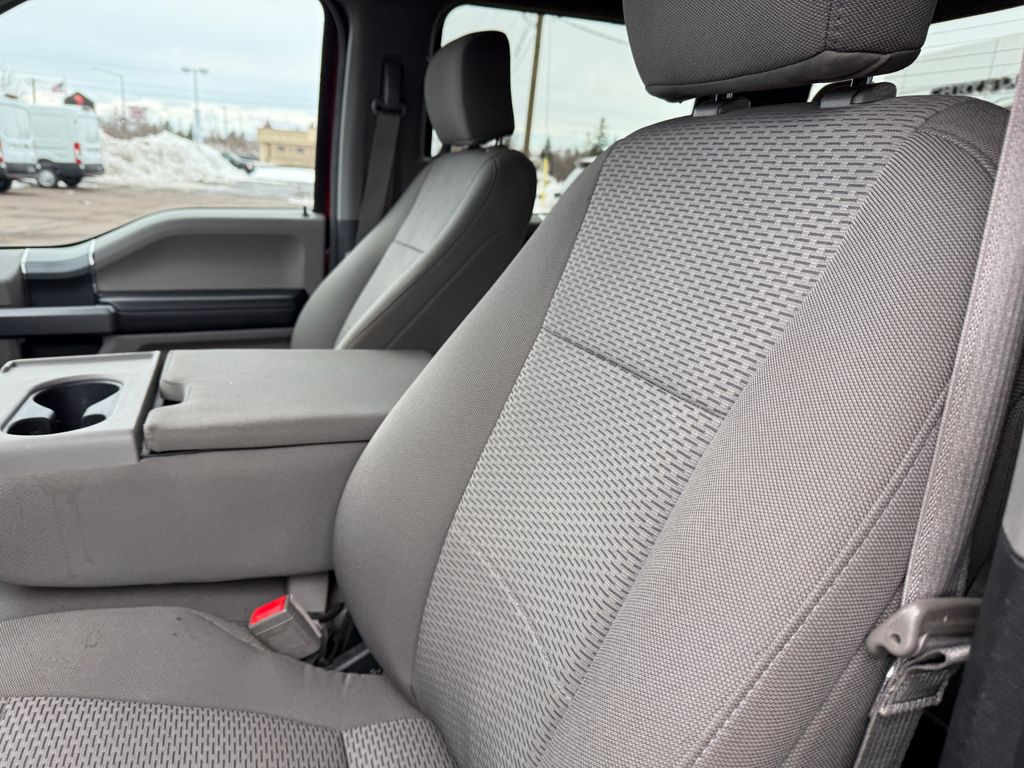 Used 2018 Red Ford XLT image 39