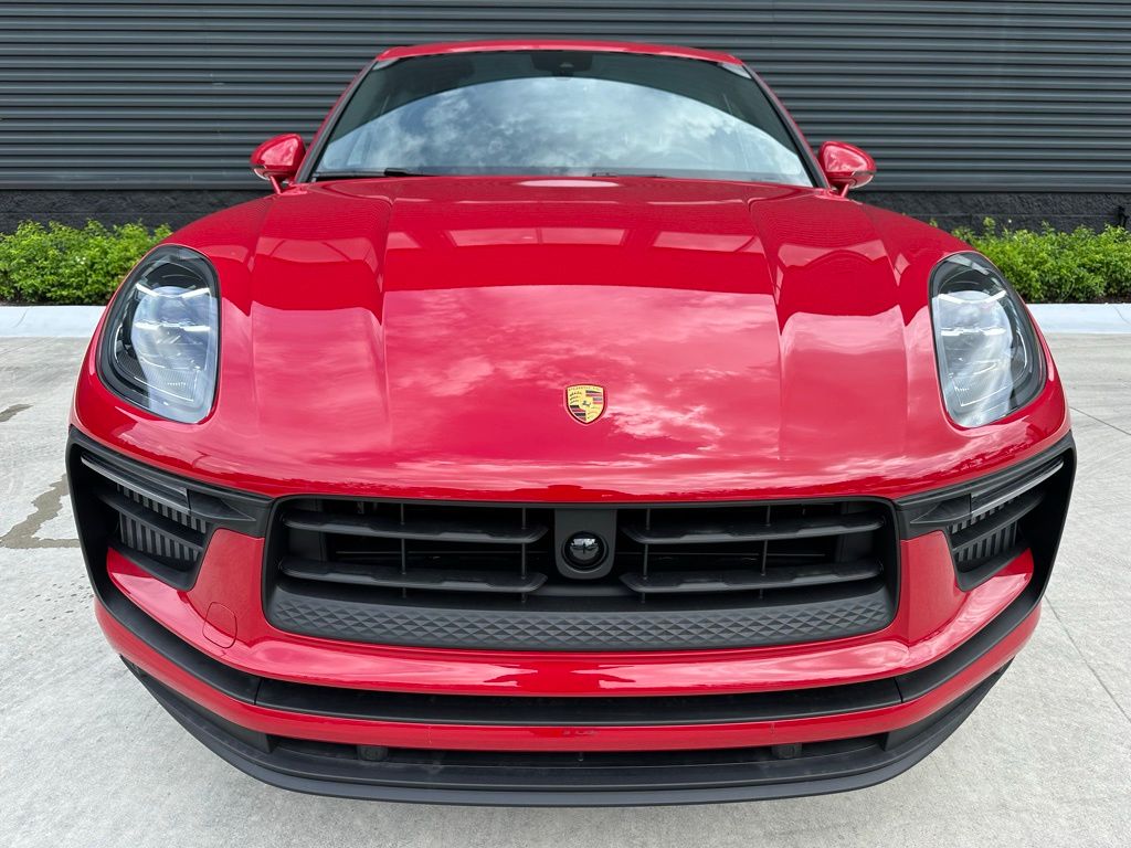 Thumbnail: 2025 Porsche Macan - 7