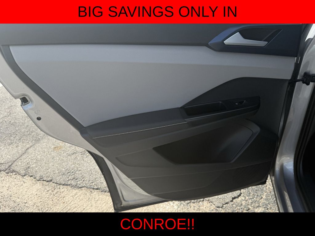 2024 Volkswagen Taos 1.5T SE  at DeMontrond Auto Country