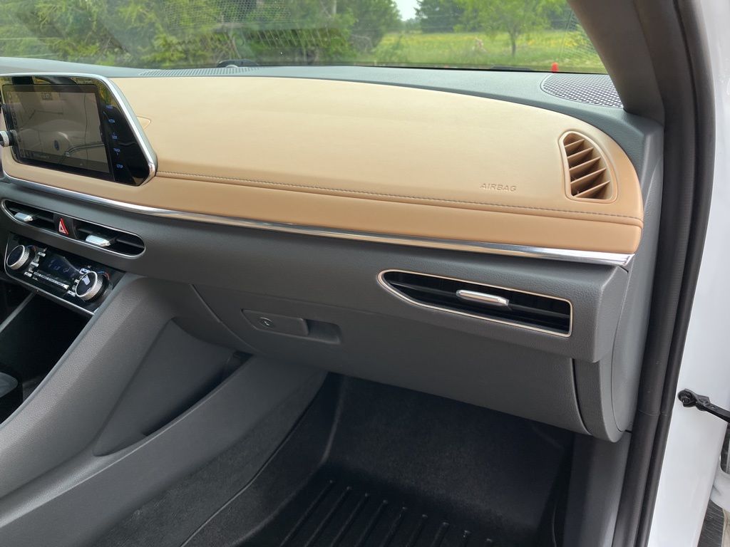 2021 Hyundai Sonata Limited 28