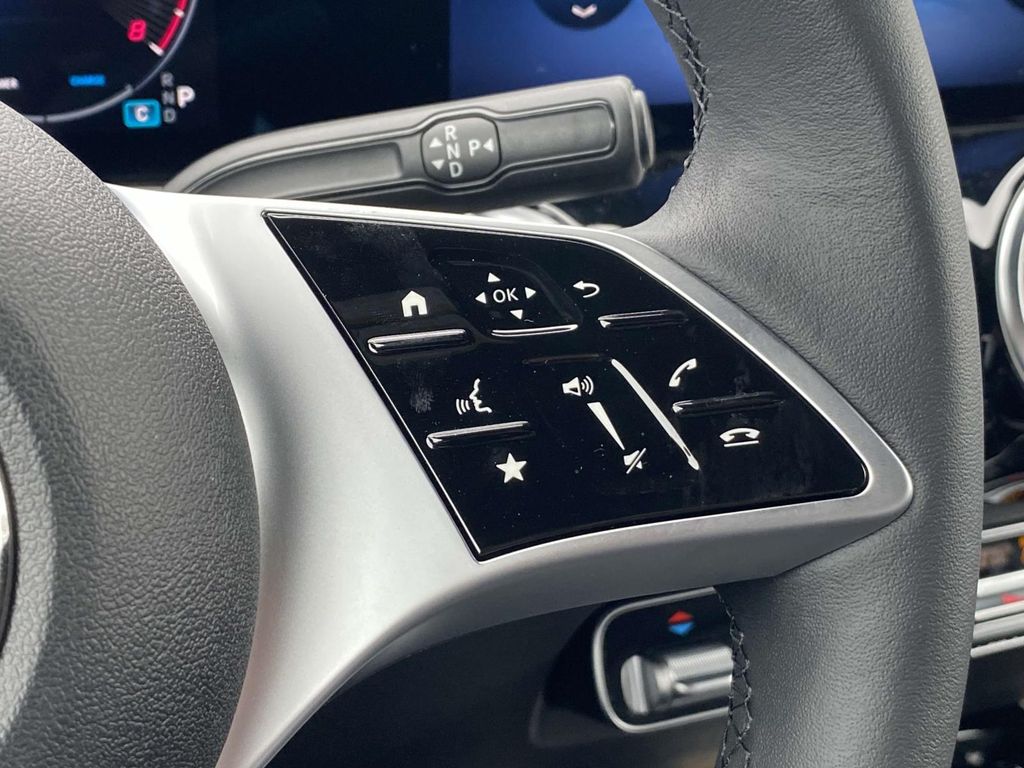 Thumbnail: 2025 Mercedes-Benz GLB - 23