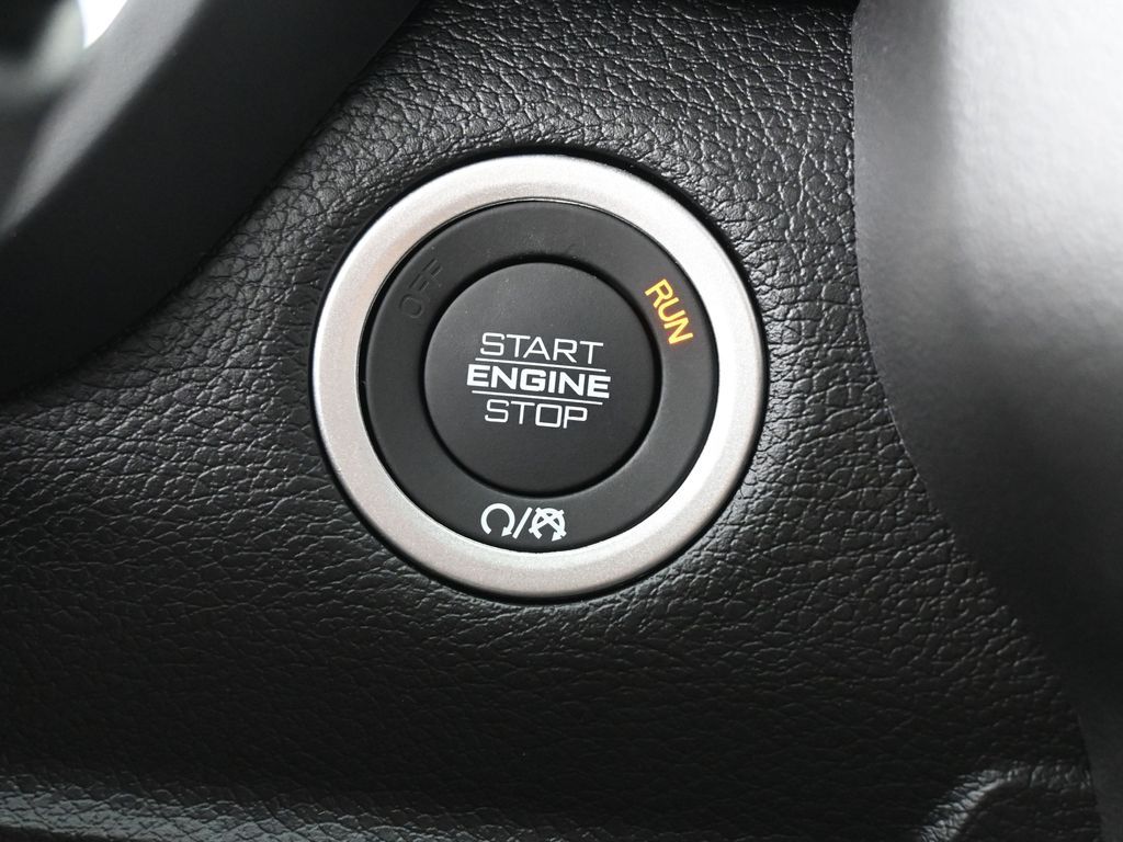 New 2026 Diamond Black Crystal Pearlcoat Ram Laramie image 27