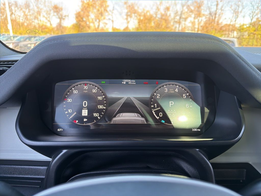 Thumbnail: 2021 Land Rover Defender - 32