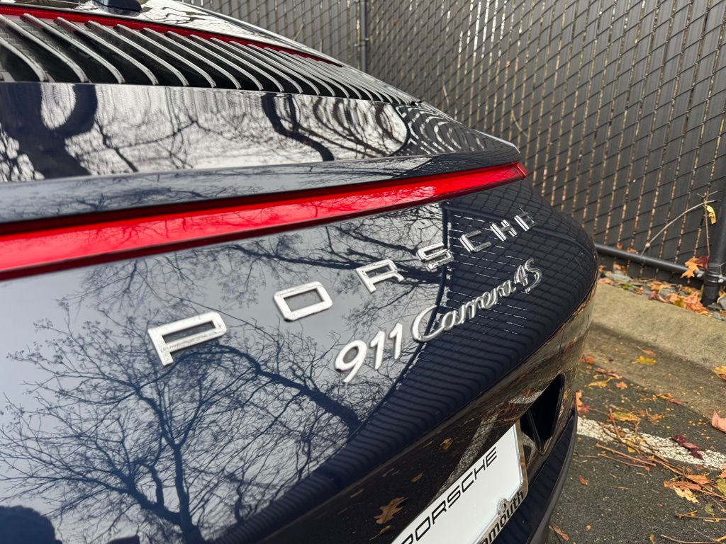 2018 Porsche 911 Carrera S 4