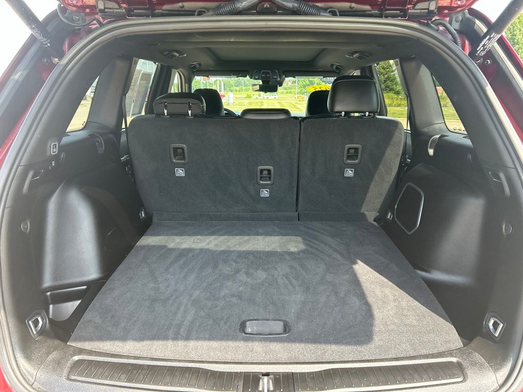 Used 2025 Jeep Grand Cherokee SUV