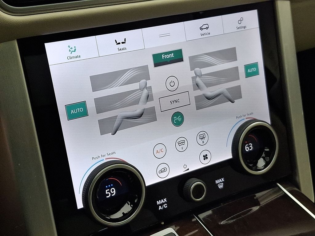 Thumbnail: 2018 Land Rover Range Rover - 17