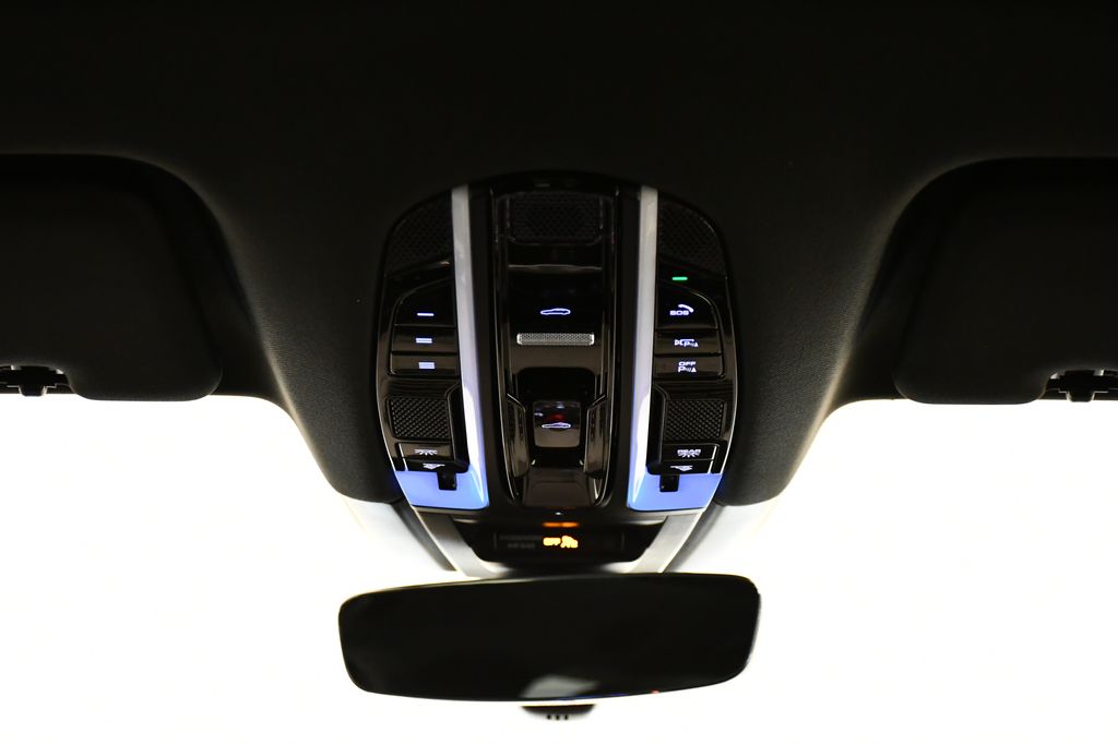 Thumbnail: 2023 Porsche Cayenne - 22