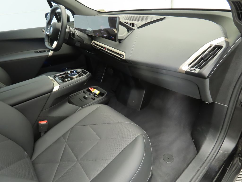 Thumbnail: 2025 BMW iX - 16