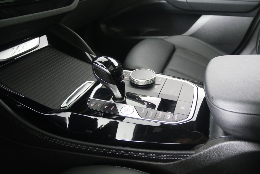 2024 BMW X4 xDrive30i 25