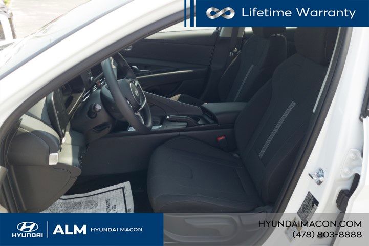 New 2026 White Hyundai SE image 15