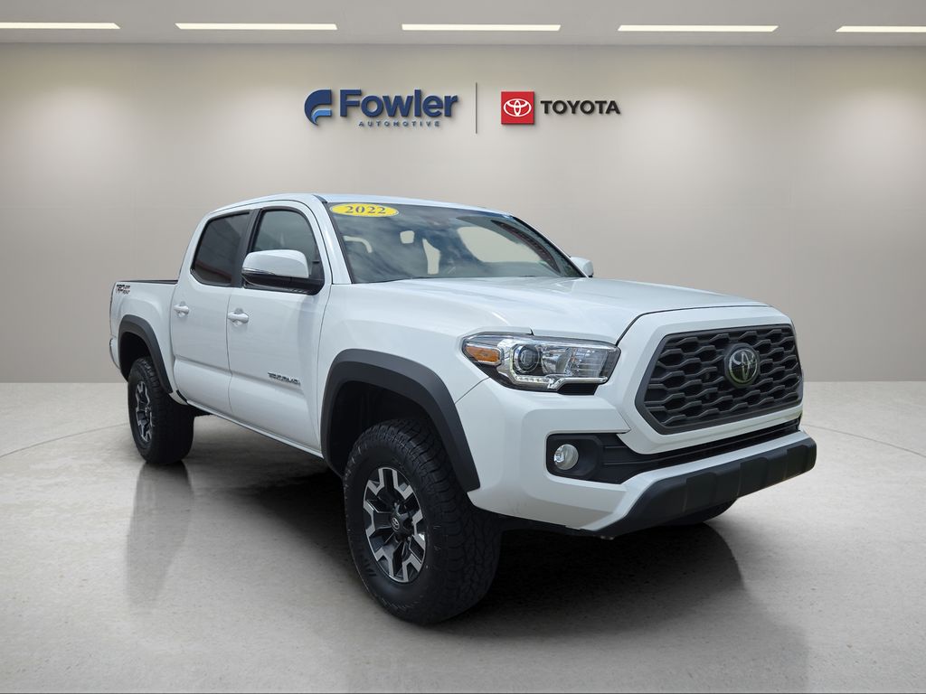 White 2022 Toyota Tacoma Pickup Truck 4X2 6-Speed Automatic