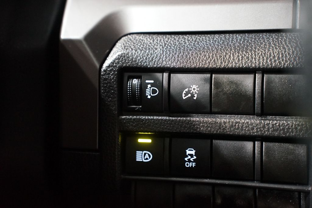 Thumbnail: 2024 Toyota Tacoma - 25