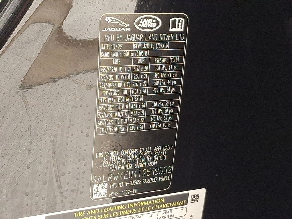 Thumbnail: 2026 Land Rover Discovery - 20