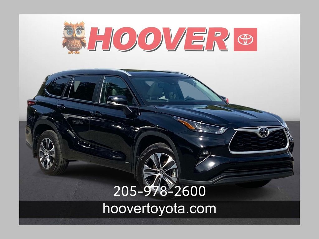 2025 Toyota Highlander Hybrid XLE AWD