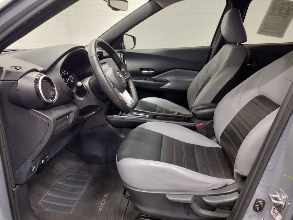 2021 Nissan Kicks SR