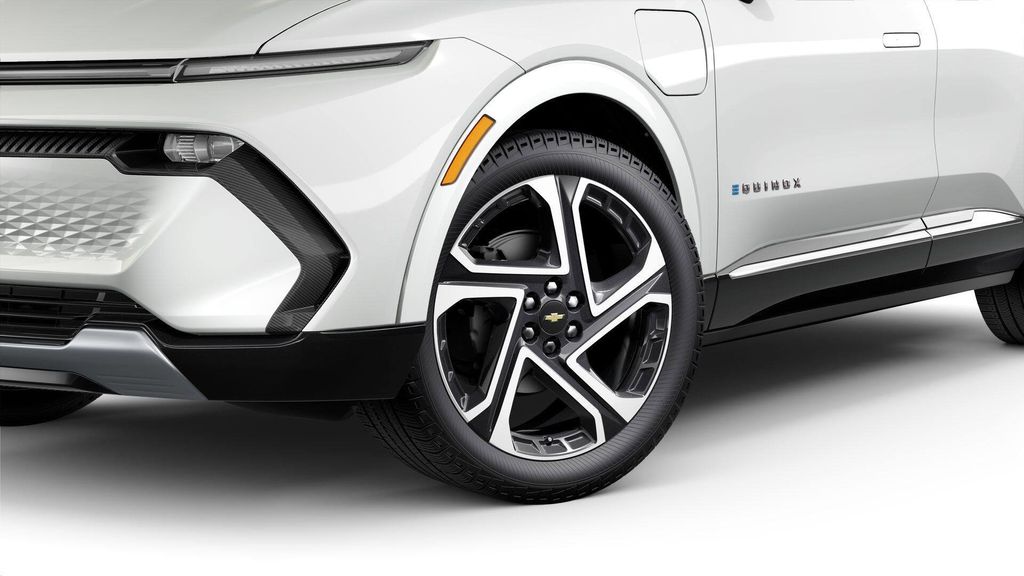New 2026 White Chevrolet LT image 28