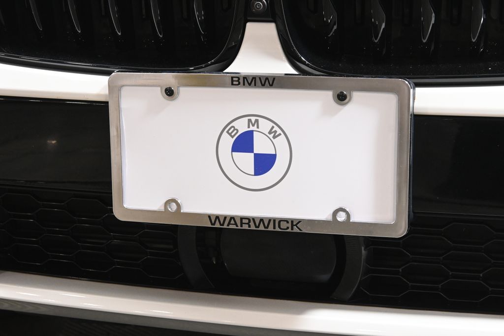 Thumbnail: 2023 BMW X5 - 14