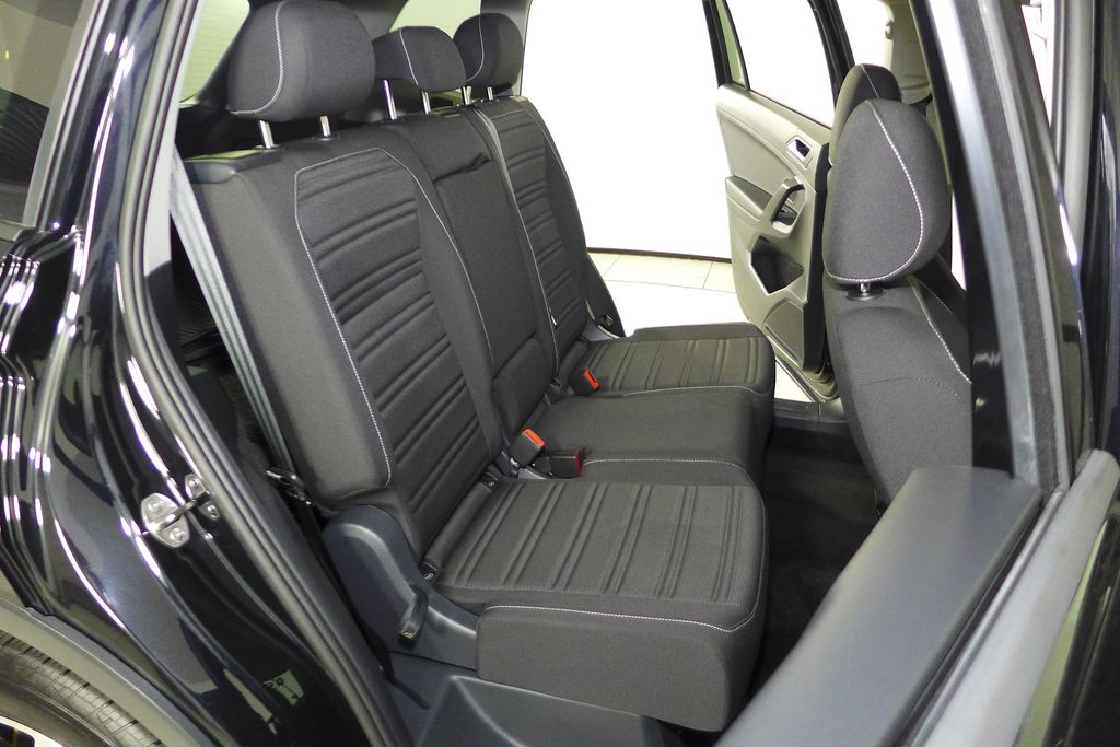 Thumbnail: 2024 Volkswagen Tiguan - 19