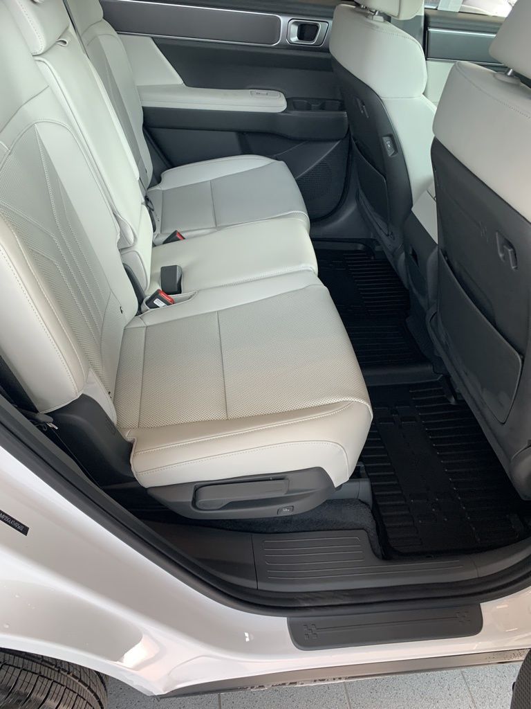 New 2026 White Hyundai SEL image 17