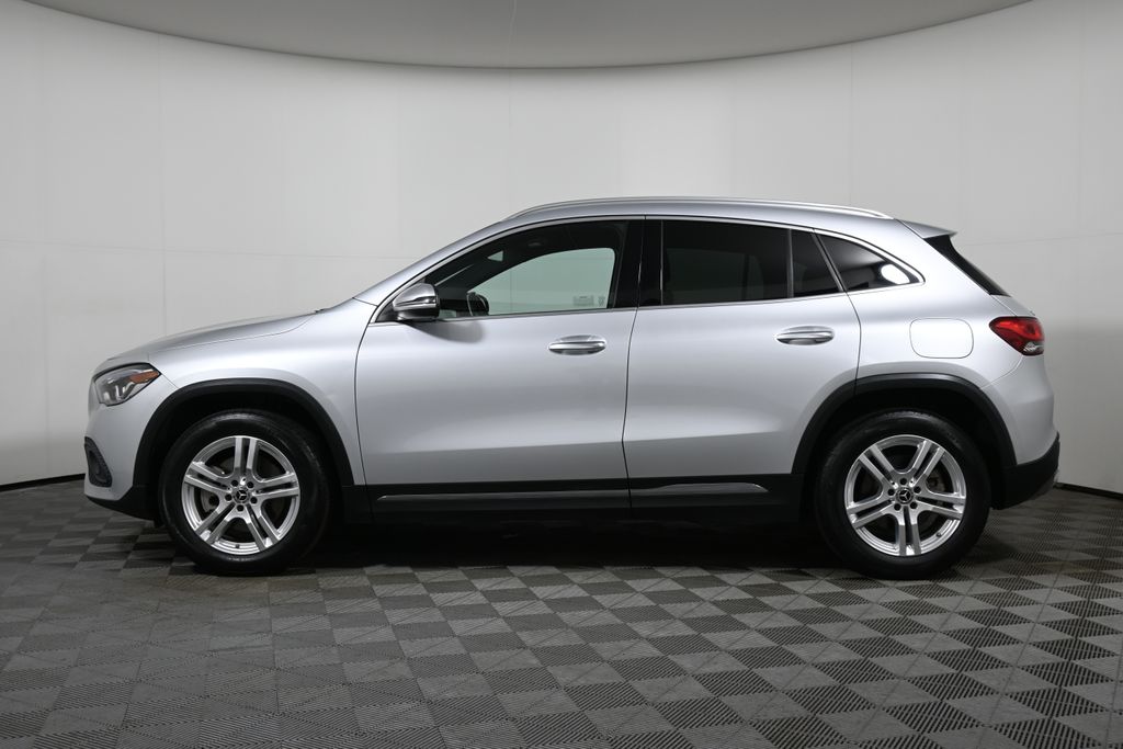 Thumbnail: 2022 Mercedes-Benz GLA - 2