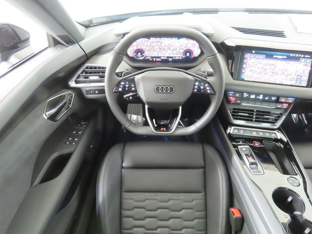 Thumbnail: 2026 Audi e-tron GT - 12