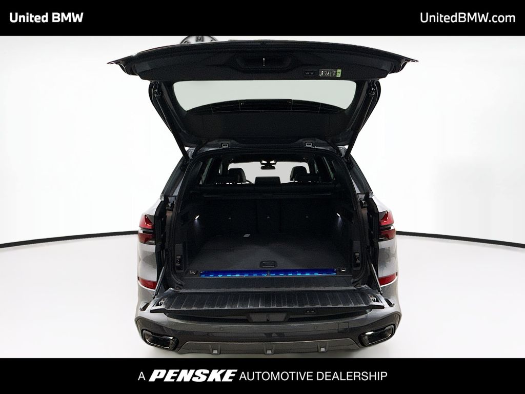 Thumbnail: 2026 BMW X5 - 14