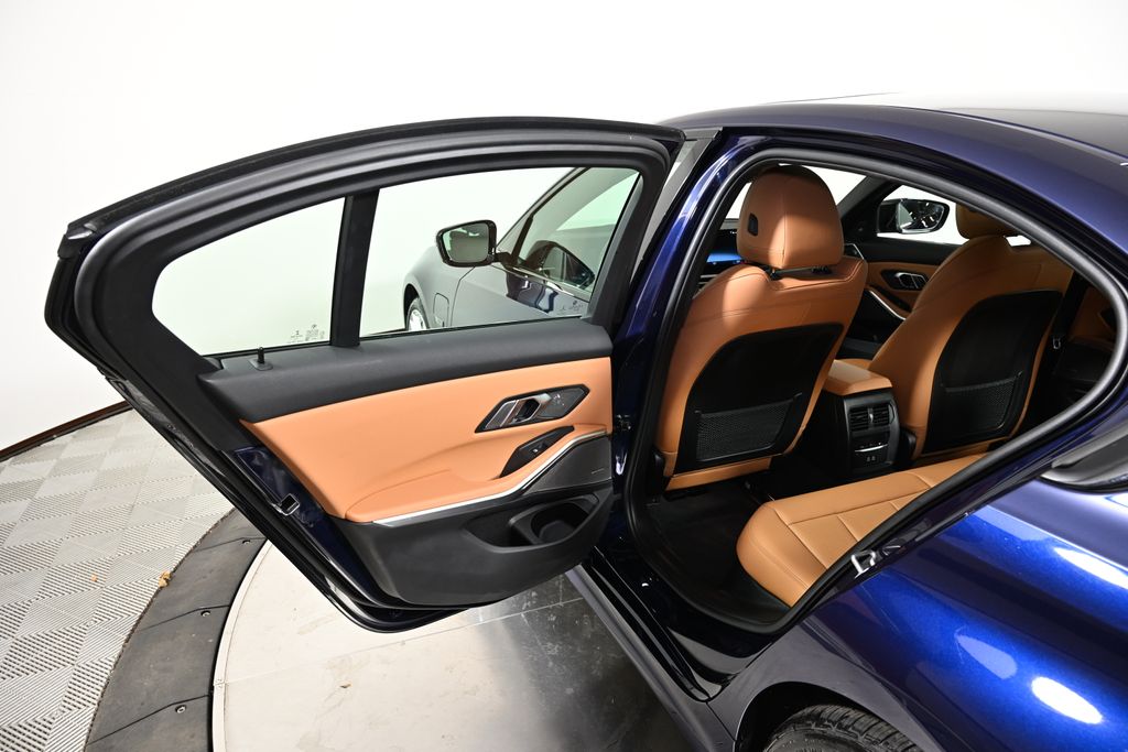 Thumbnail: 2023 BMW 3 Series - 23