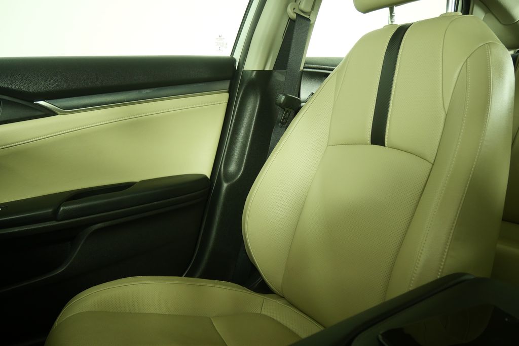 Thumbnail: 2017 Honda Civic - 26