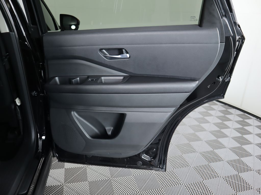 Thumbnail: 2022 Nissan Pathfinder - 28