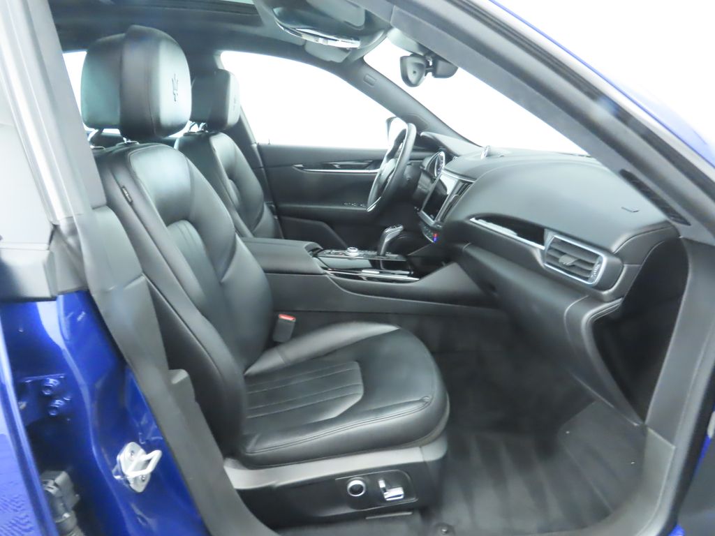 Thumbnail: 2021 Maserati Levante - 21