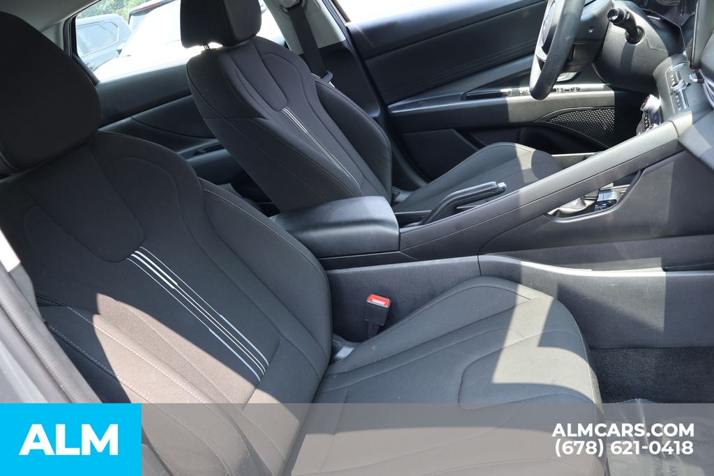 Used 2024 Gray Hyundai SEL image 24