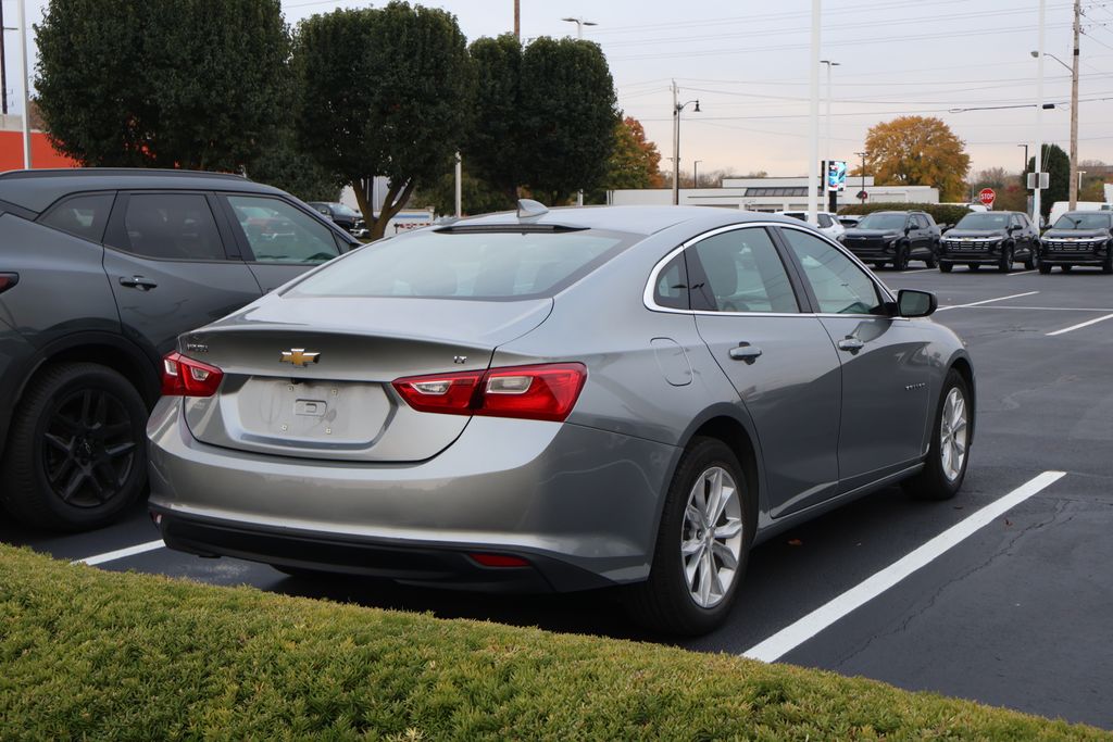 Thumbnail: 2023 Chevrolet Malibu - 7