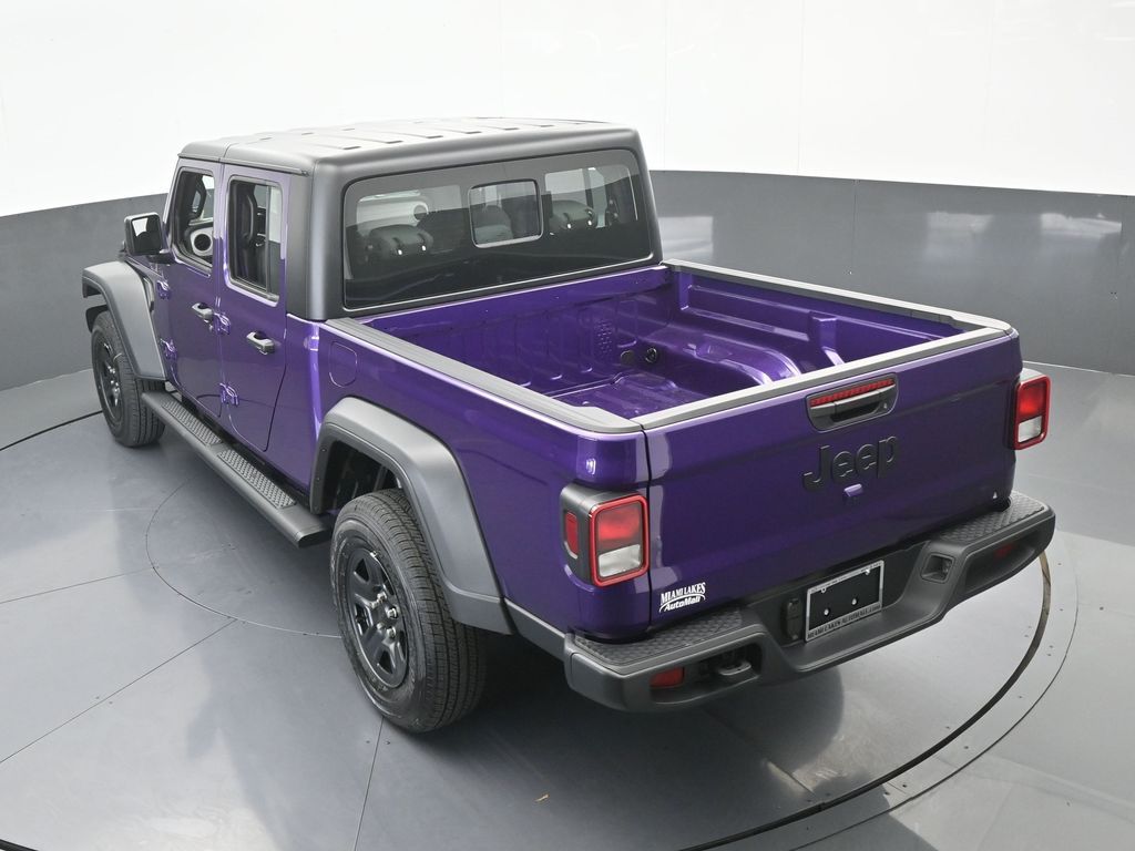 New 2026 reign Jeep Sport image 41