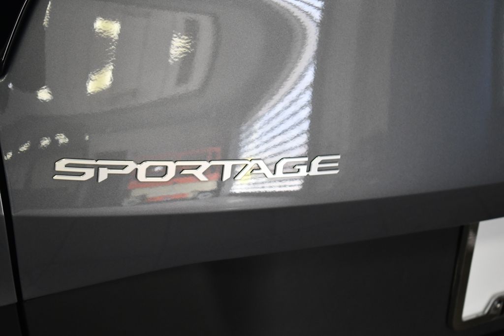 Thumbnail: 2023 Kia Sportage - 6